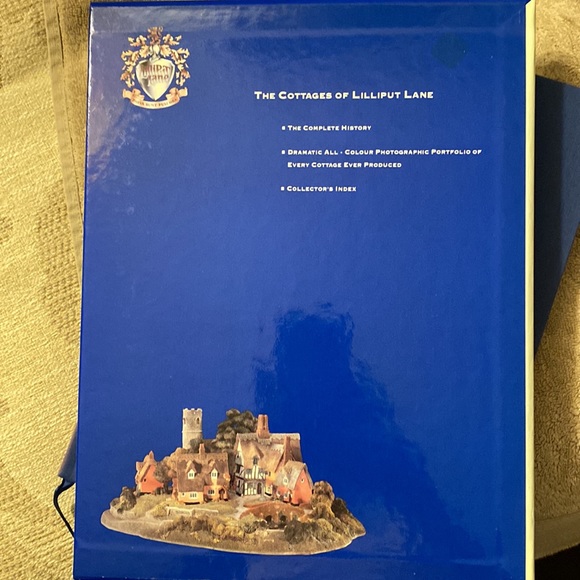 Bundle “The Cottages of Lilliput Lane” with Hardcover Dust Jacket & Stationery! - Picture 7 of 16